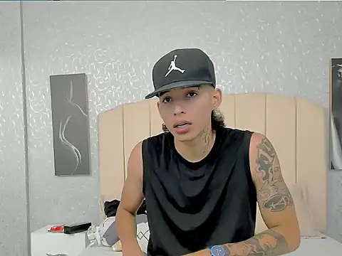 Snapshot of NoahThomson1 chatting on June 2026 12:14:02 PM NoahThomson1 online show from June 2026 12:14:02 PM