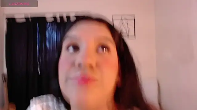 Veronica M online show from June 2026 06:11:02 PM
