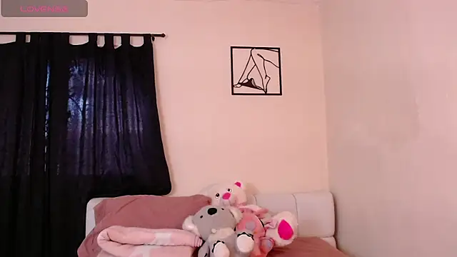 Veronica M online show from June 2026 06:10:01 PM