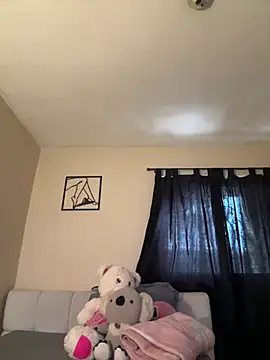 Veronica M online show from June 2026 06:01:01 PM