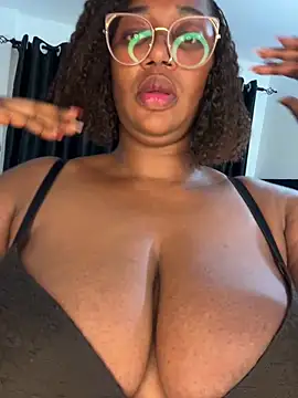 Snapshot of Honeylust26 chatting on June 2026 11:58:01 AM Honeylust26 online show from June 2026 11:58:01 AM