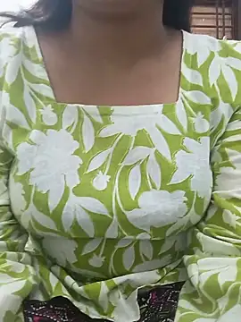 Snapshot of Bold-Divya1 chatting on June 2026 04:09:02 PM Bold-Divya1 online show from June 2026 04:09:02 PM