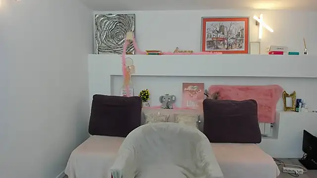 Serennaax online show from June 2026 03:59:02 AM