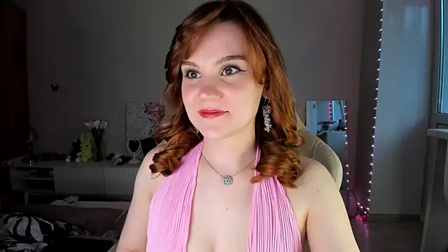 Snapshot of amelia_braun chatting on June 2026 01:43:01 AM amelia braun online show from June 2026 01:43:01 AM