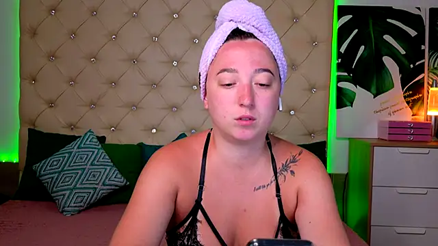 AVA MAXIMUS online show from July 2026 04:58:02 AM