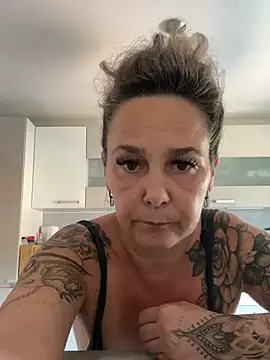 Snapshot of -SweetSandy- chatting on June 2026 11:42:01 AM -SweetSandy- online show from June 2026 11:42:01 AM