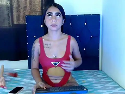 Snapshot of HelenDavied chatting on July 2026 10:31:01 PM HelenDavied online show from July 2026 10:31:01 PM