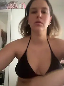 Lauretta1507 online show from June 2026 03:44:01 PM