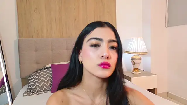 MaluCortes online show from June 2026 02:21:02 PM