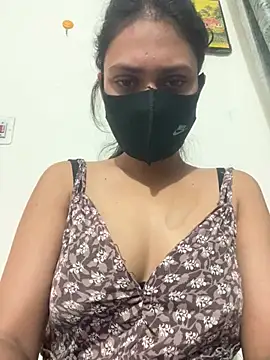 Snapshot of kavyq3791 chatting on June 2026 04:48:02 AM kavyq3791 online show from June 2026 04:48:02 AM