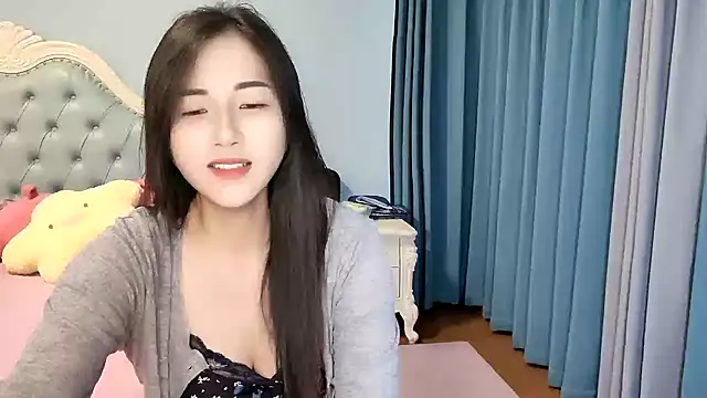 Snapshot of Qianqian-666 chatting on July 2026 03:21:02 PM Qianqian-666 online show from July 2026 03:21:02 PM