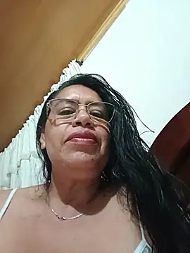 Snapshot of Emilif_ chatting on August 2026 02:36:02 AM Emilif online show from August 2026 02:36:02 AM