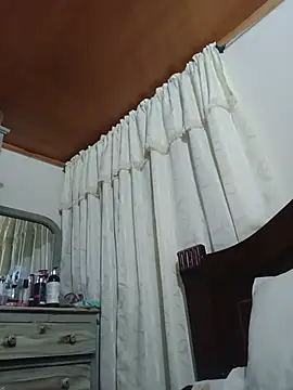 Snapshot of Emilif_ chatting on August 2026 12:46:02 AM Emilif online show from August 2026 12:46:02 AM