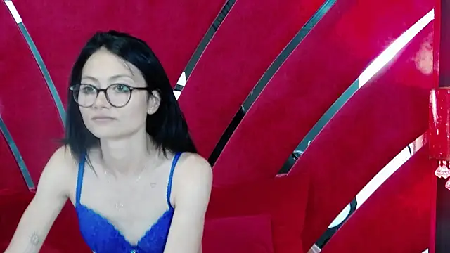 Snapshot of MayaLeey chatting on June 2026 04:20:01 PM MayaLeey online show from June 2026 04:20:01 PM