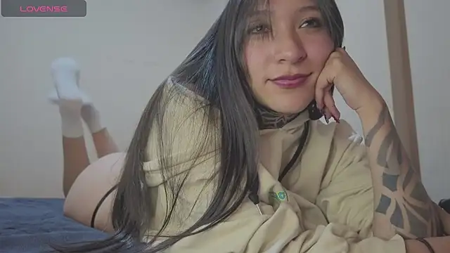 Snapshot of isasaenz_ chatting on July 2026 03:20:02 AM isasaenz online show from July 2026 03:20:02 AM