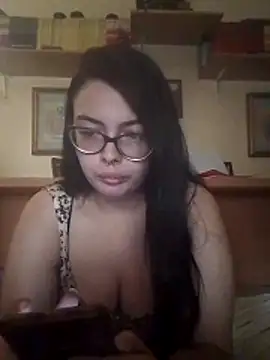 Snapshot of veronicayoung88 chatting on June 2026 09:44:01 AM veronicayoung88 online show from June 2026 09:44:01 AM