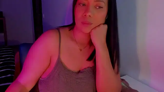 NicolePasqualott online show from April 2026 06:05:02 PM