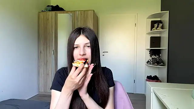SpanishRooter online show from June 2026 10:01:01 AM