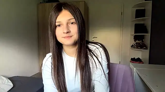 SpanishRooter online show from June 2026 07:06:01 AM