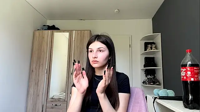 SpanishRooter online show from June 2026 01:32:01 PM
