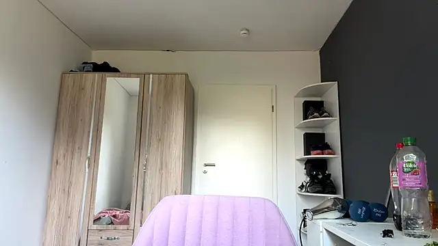 SpanishRooter online show from July 2026 07:17:02 AM