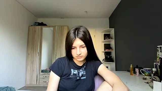 SpanishRooter online show from July 2026 07:07:01 AM