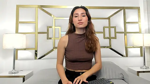 VivieneLuxe online show from July 2026 04:09:01 AM