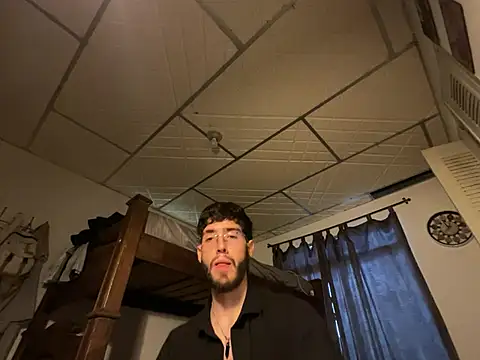 Snapshot of Leo_Saint_ chatting on June 2026 07:16:01 PM Leo Saint online show from June 2026 07:16:01 PM