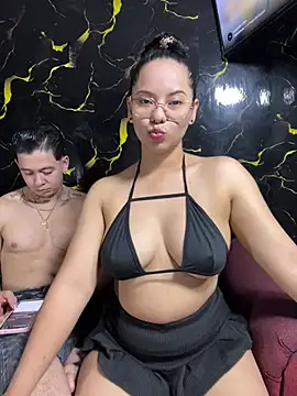 Snapshot of ColombianSexyCouple_ chatting on July 2026 01:48:01 PM ColombianSexyCouple online show from July 2026 01:48:01 PM