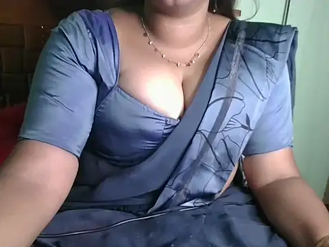 Snapshot of Tamil_Shailu chatting on June 2026 01:11:01 PM Tamil Shailu online show from June 2026 01:11:01 PM