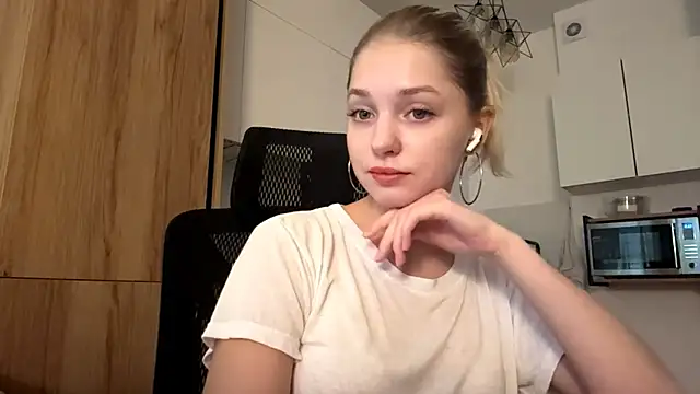 EveryoneEve online show from July 2026 08:50:02 AM