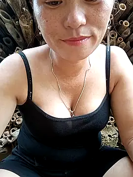 chychy113 online show from June 2026 07:13:02 AM