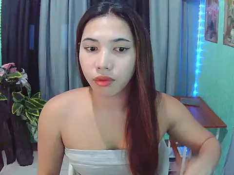 Snapshot of XCalixa chatting on July 2026 08:10:01 AM XCalixa online show from July 2026 08:10:01 AM