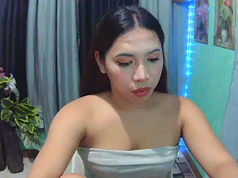 Snapshot of XCalixa chatting on July 2026 02:13:01 PM XCalixa online show from July 2026 02:13:01 PM