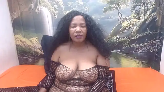 Snapshot of CURVYELEGANCExxx chatting on July 2026 03:31:02 AM CURVYELEGANCExxx online show from July 2026 03:31:02 AM