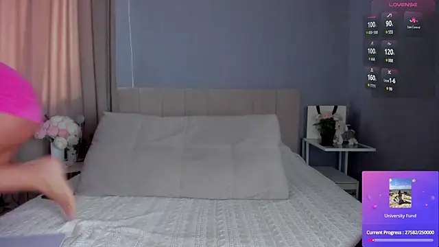 Snapshot of MissMiaTv chatting on October 2025 04:25:02 AM MissMiaTv online show from October 2025 04:25:02 AM