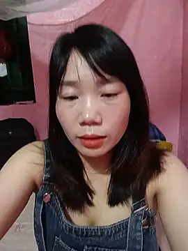 Snapshot of Em_xinh05 chatting on June 2026 02:03:02 PM Em xinh05 online show from June 2026 02:03:02 PM