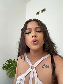 MilaHank online show from June 2026 06:12:01 PM