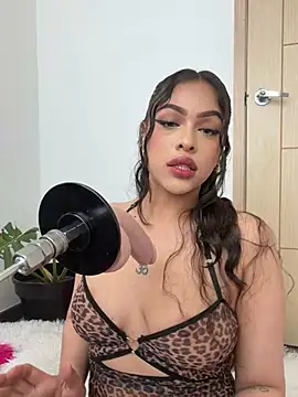 MilaHank online show from July 2026 03:49:01 PM