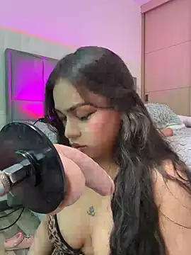 MilaHank online show from August 2026 07:57:02 PM