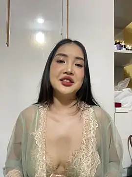 Snapshot of Lilyluta2000 chatting on June 2026 08:19:01 AM Lilyluta2000 online show from June 2026 08:19:01 AM