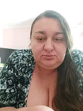 Snapshot of GoodLadyAlla chatting on June 2026 12:25:01 PM GoodLadyAlla online show from June 2026 12:25:01 PM