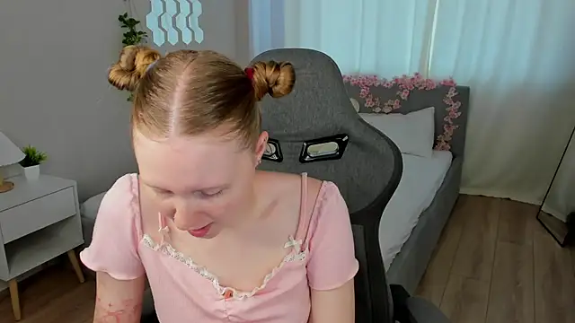 Snapshot of LiliTiny chatting on July 2026 01:58:33 AM LiliTiny online show from July 2026 01:58:33 AM
