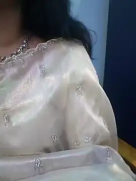Snapshot of Zaara-Rose chatting on June 2026 05:29:01 PM Zaara-Rose online show from June 2026 05:29:01 PM