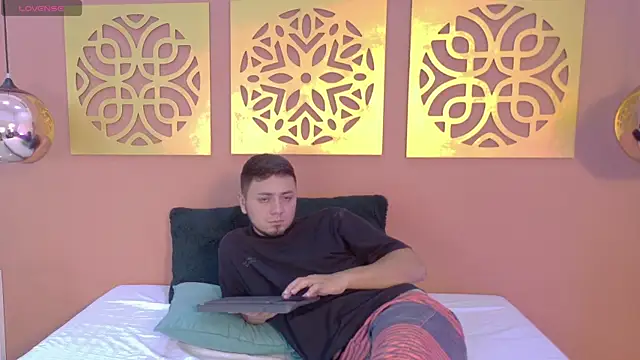 Snapshot of GeorgiayLiam chatting on June 2026 08:54:01 PM GeorgiayLiam online show from June 2026 08:54:01 PM