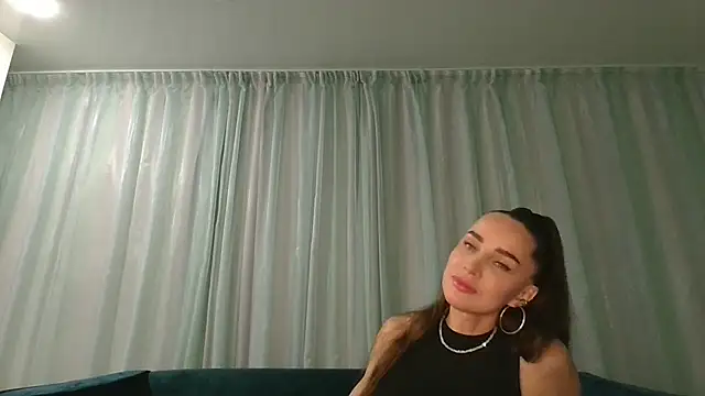 Snapshot of Zorelia chatting on June 2026 08:02:01 PM Zorelia online show from June 2026 08:02:01 PM