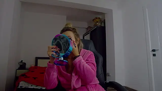 DedeSibel online show from January 2026 02:08:01 PM