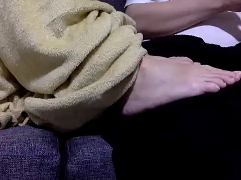 Snapshot of feetlilly chatting on June 2026 02:09:02 AM feetlilly online show from June 2026 02:09:02 AM