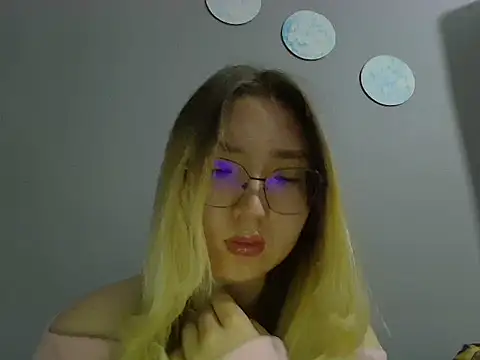 Vinoriaki online show from July 2026 09:21:01 PM