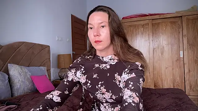 Snapshot of kittycat4you chatting on December 2024 05:21:01 AM kittycat4you online show from December 2024 05:21:01 AM